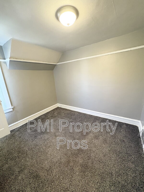 1538 N 38th St, Milwaukee, WI 53208 - photo 5