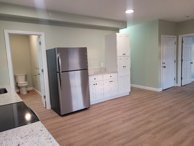 13 Myrtle St unit 2, Hillsborough, NH 03244 - photo 5