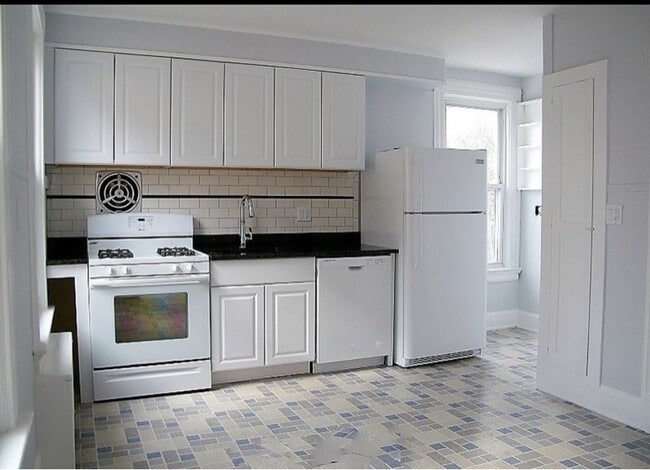 82 Valley Rd unit 2, Montclair, NJ 07042 - photo 2