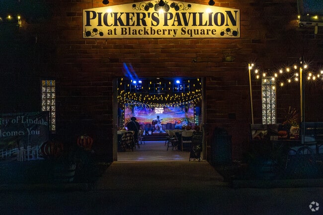 Stop in Downtown Lindale's Pickers Pavilion for music at the Piney Woods Wine Festival.