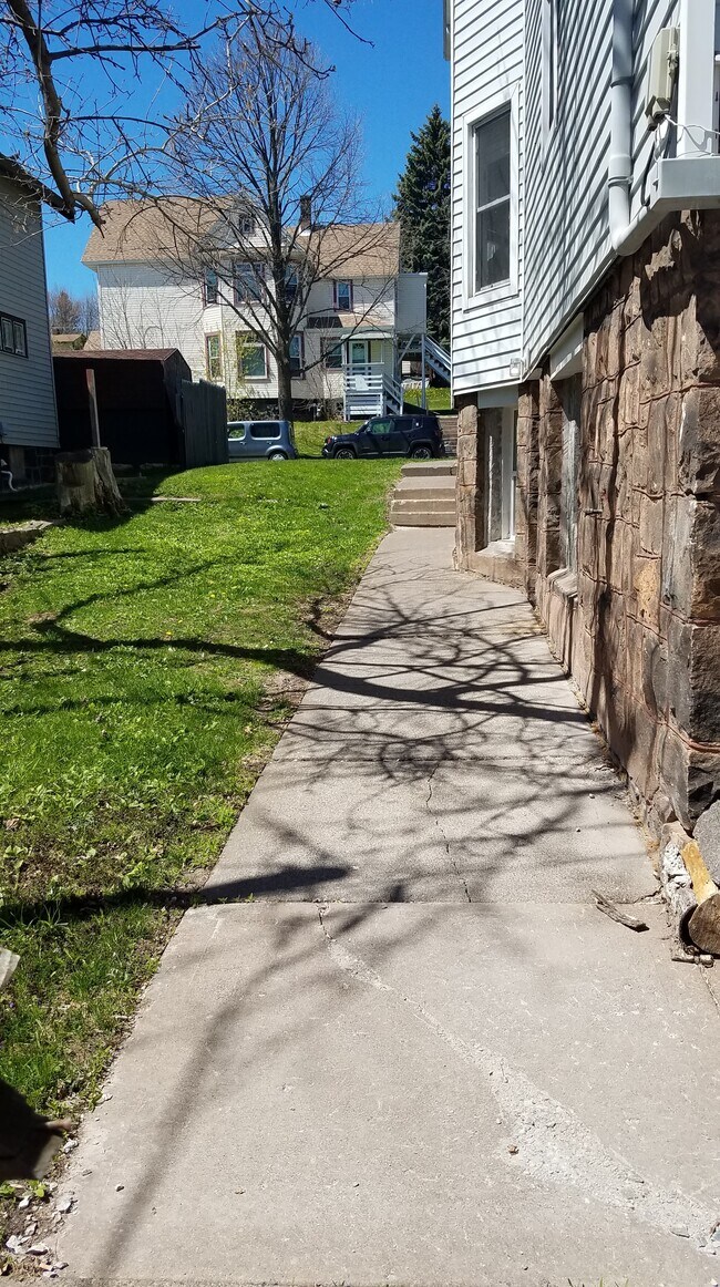 2328 1/2 W 6th St unit .5, Duluth, MN 55806 - photo 3