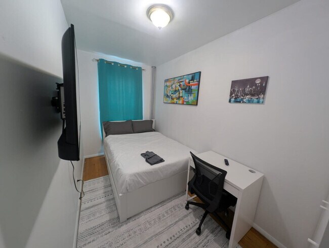320 E 96th St unit ID1032038P, New York, NY 10128 - photo 5