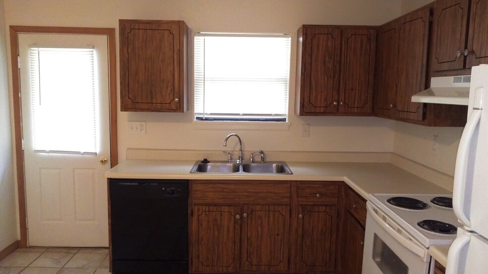 133 Dublin Ln unit 133, Festus, MO 63028 - photo 1