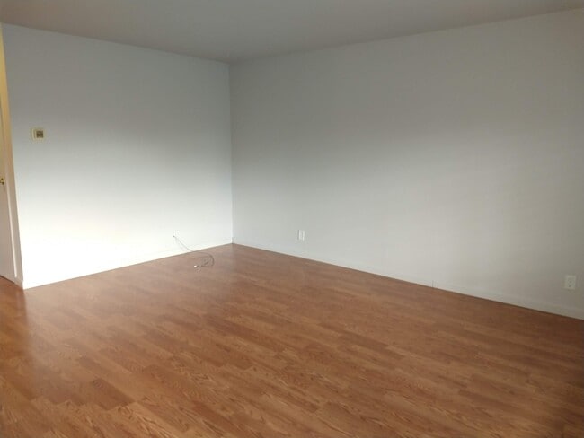 781 Farm Dr unit 3, San Jose, CA 95136 - photo 4