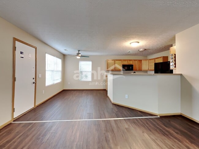 5688 Battle Creek Way, Columbus, OH 43228 - photo 3