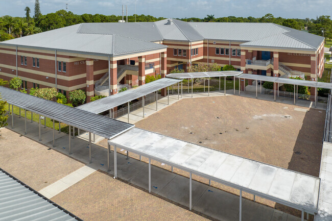 Port Salerno MURRAY MIDDLE SCHOOL- Courtyard