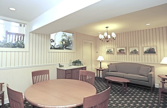 Hampshire, Schenectady, NY 12309 - photo 3