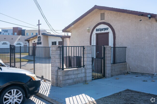 Average class sizes at Westside Christian is 15 students.