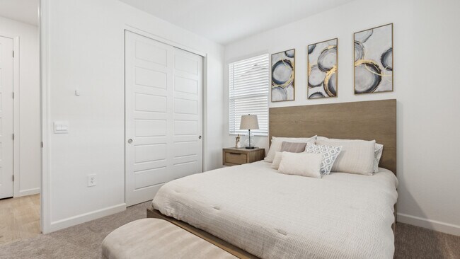 2327 W Pearce Rd, Phoenix, AZ 85041 - photo 7