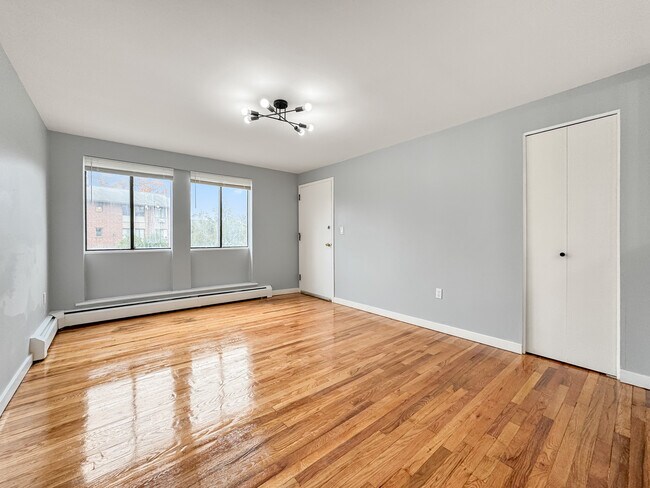 30 Henderson Dr unit 5, East Hartford, CT 06108 - photo 4