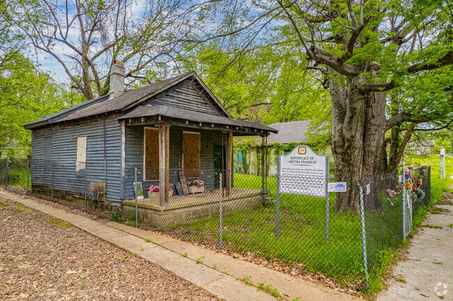 The "Queen of Soul" Herself, Aretha Franklin, was born in South Memphis.