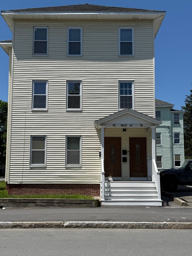 92 West St Unit 1, Worcester, MA 01609