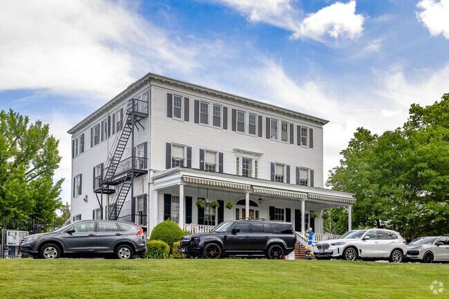 The Douglaston Club hosts many events for the locals from Douglas Manor.