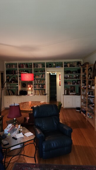 64 Kimbark Rd Unit 1, Riverside, IL 60546