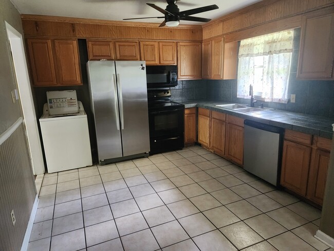 19 Elm St, Hinesville, GA 31313 - photo 6