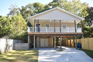 2109 Wisteria Dr, Wilmington, NC 28401