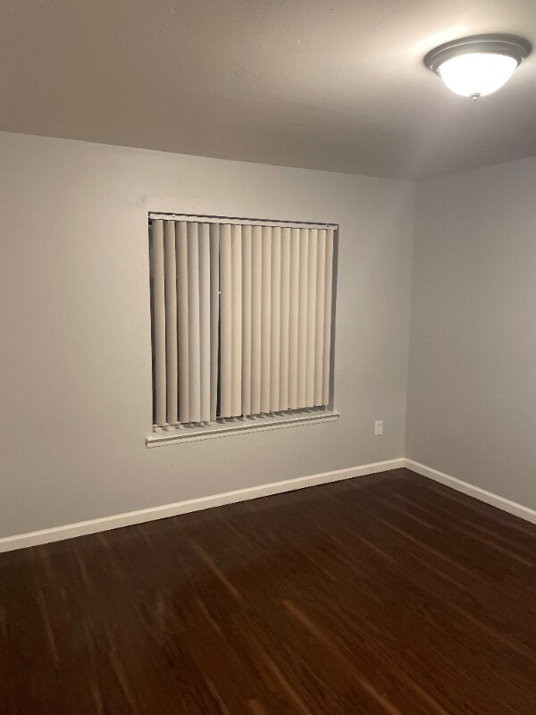 18401 Joy Rd unit 8, Detroit, MI 48228 - photo 4