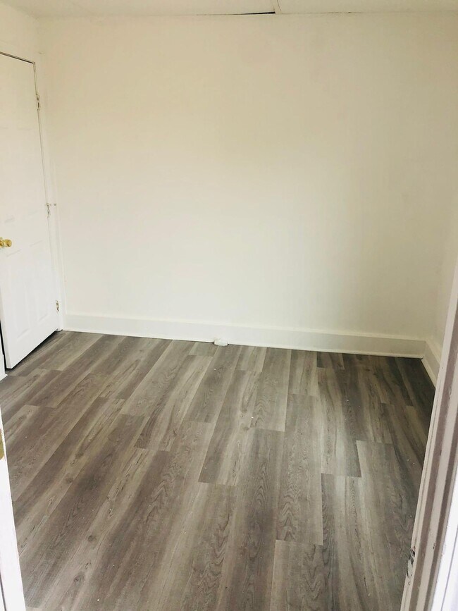 5 Lafayette St unit 5a, Rochester, NH 03867 - photo 3