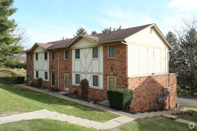 Hillcrest, Lancaster, OH 43130 - photo 2