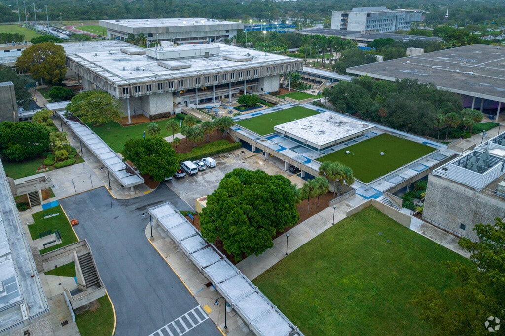 Aerial context of School for Advanced Studies Kendall Campus.