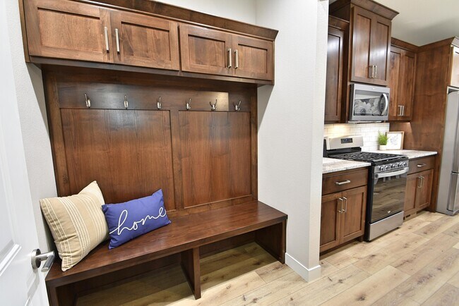 6201 Tyler Pkwy unit 231, Bismarck, ND 58503 - photo 6