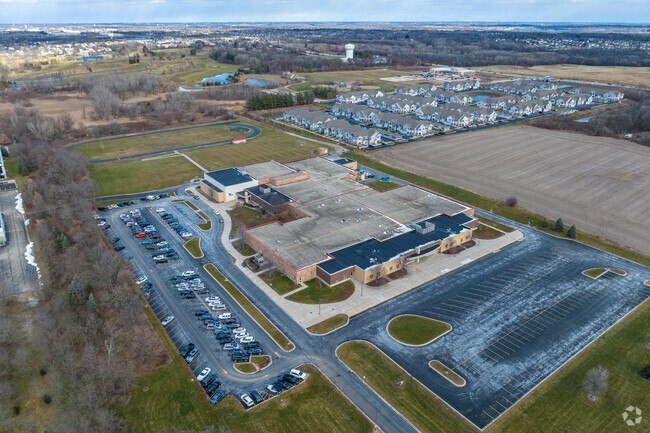 Dundee Middle School is conveniently located near a residential area.