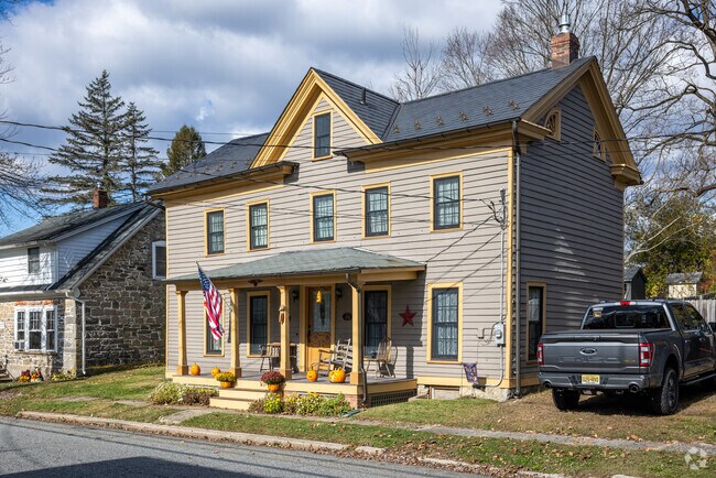 Hope's has classic American Foursquare style homes such as this well-maintained example.