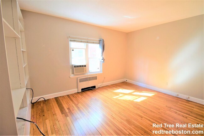 11 Undine Rd unit 1, Boston, MA 02135 - photo 5