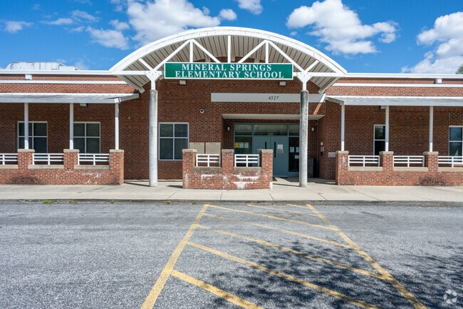 Mineral Springs Elementary School received a diversity grade of A from Niche.
