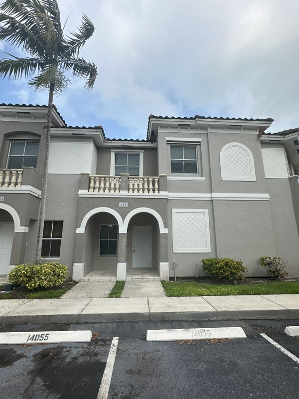 14051 SW 49th St, Miramar, FL 33027