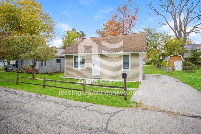 1732 Sylvan Glen, Keego Harbor, MI 48320 - photo 2