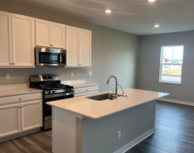 17309 Wellburn Dr, Westfield, IN 46074 - photo 3