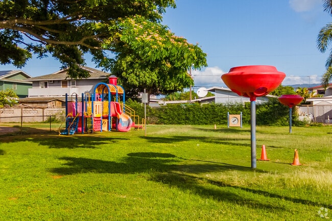 Kaimiloa Elementary School promotes a physical education curriculum with outdoor play areas.