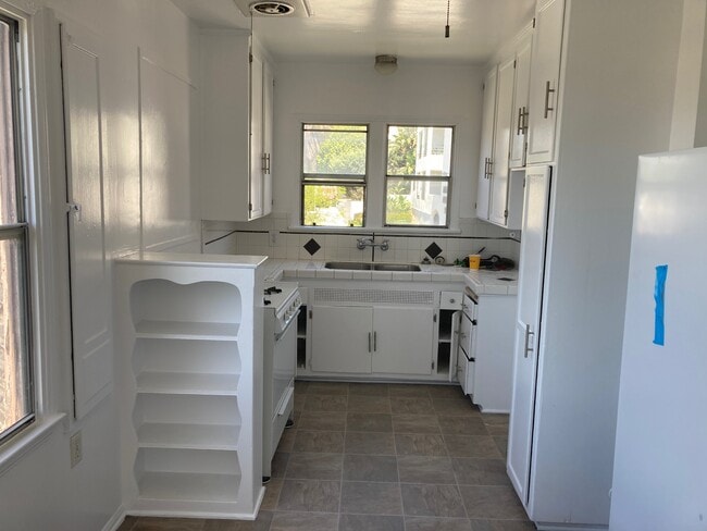 522 N Normandie Ave, Los Angeles, CA 90004 - photo 3