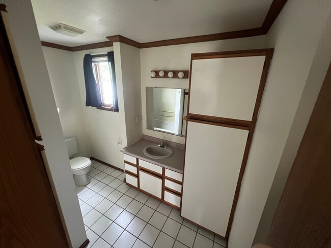 823 West Ave S, La Crosse, WI 54601 - photo 5