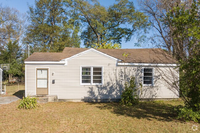 Bungalow style homes are also very popular in East Augusta