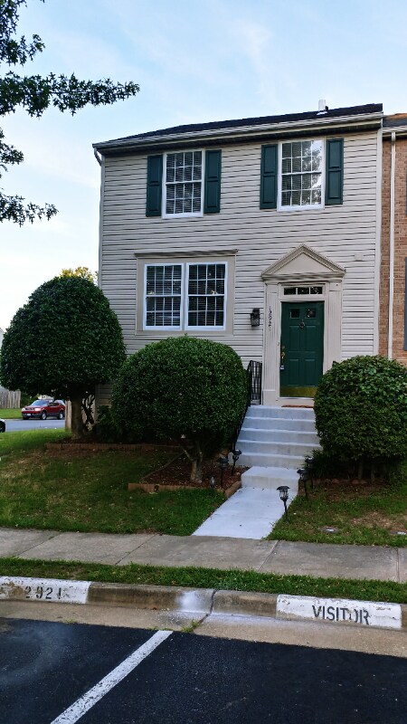 12921 Freestone Ct, Woodbridge, VA 22192 - photo 2