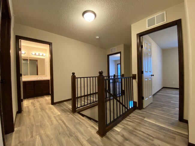 2200 4th Ln SE, Cambridge, MN 55008 - photo 4