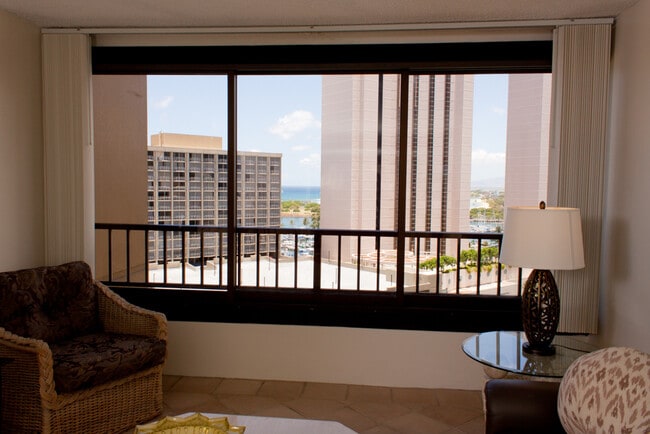 Discovery Bay Center unit 2519, Honolulu, HI 96815 - photo 7