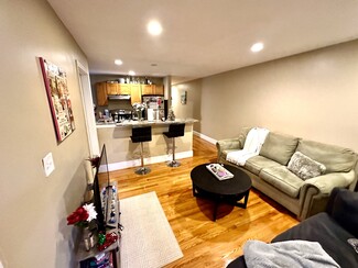 66 Egmont St, Brookline, MA 02446
