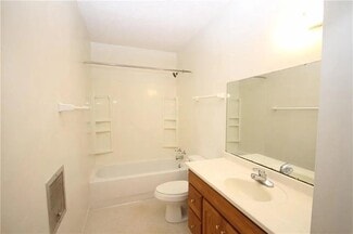 1025 Richfield Ln, Avon, IN 46123