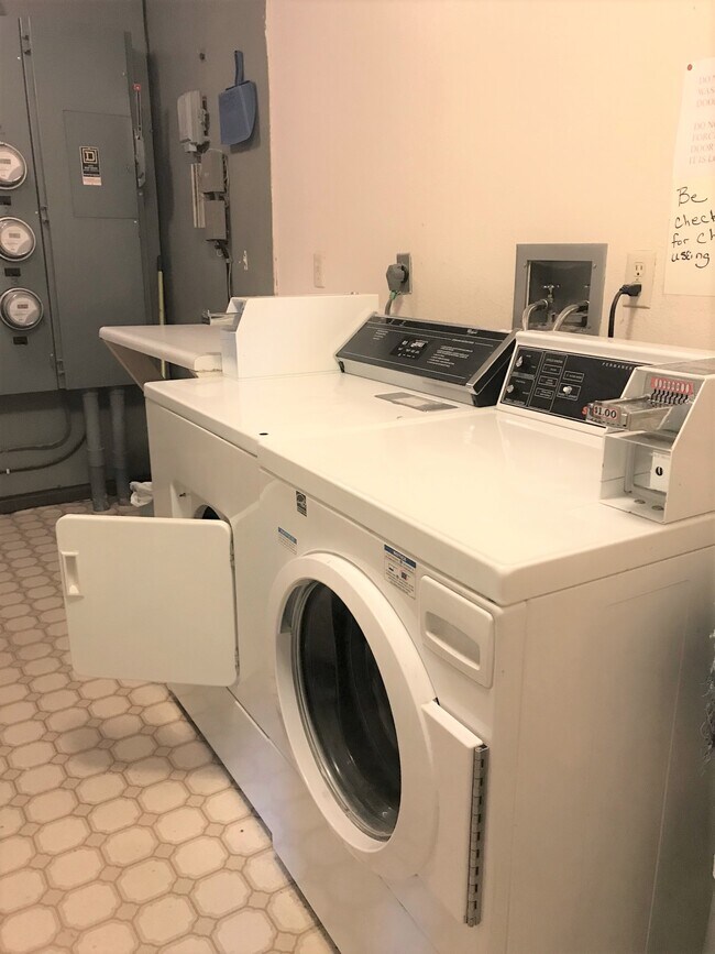 203 N 1st St unit 1, Elysian, MN 56028 - photo 2