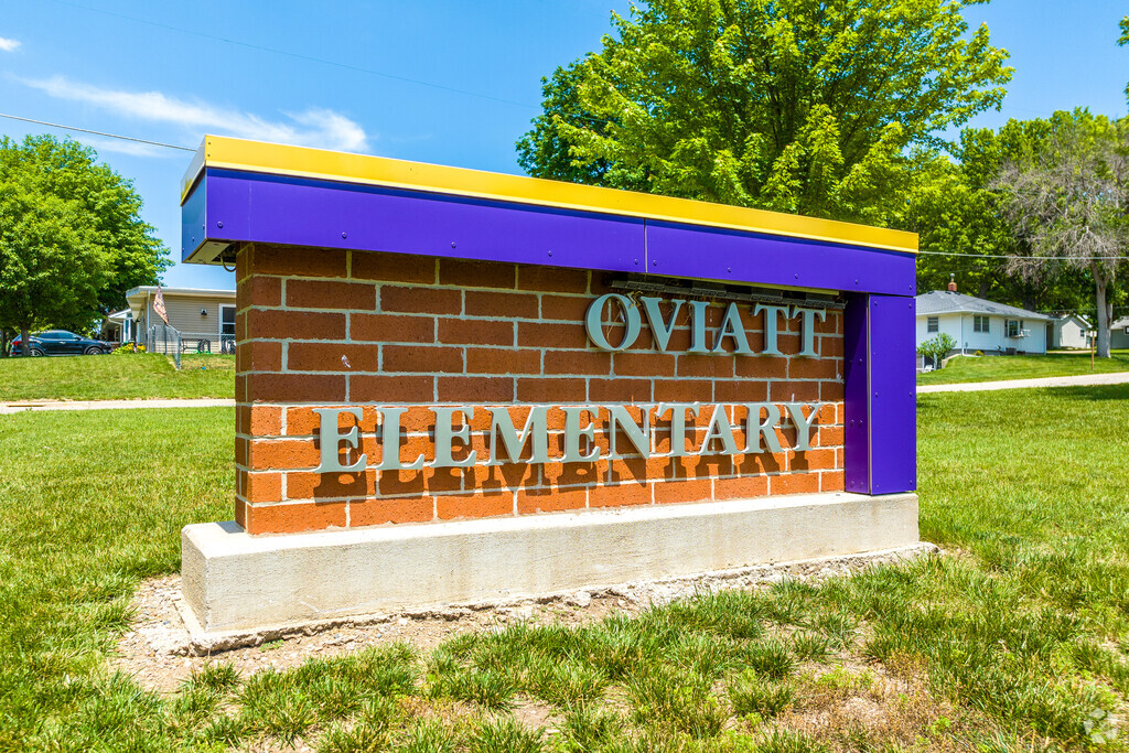 Oviatt Elementary School is conveniently located in the center of town.