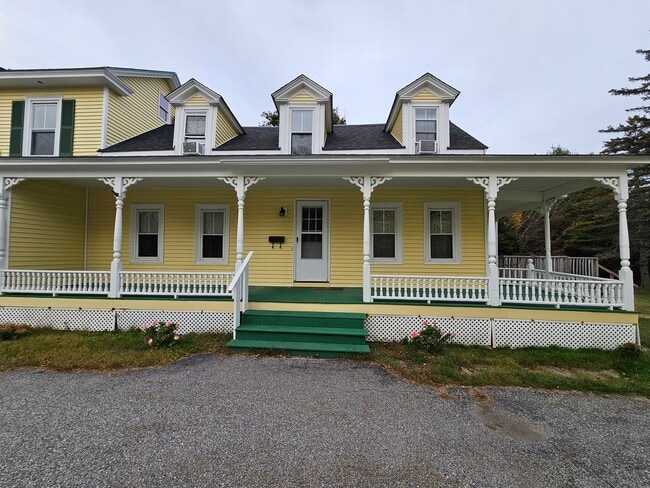 1347 State St unit Attached Apartment, Veazie, ME 04401 - photo 2