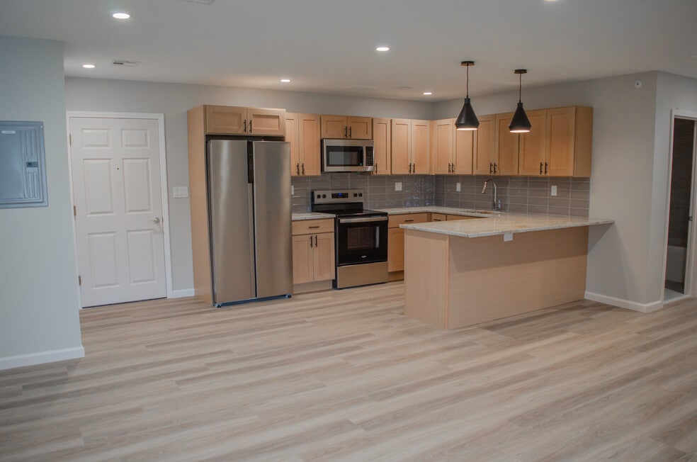 Joslen Commons Apartments, Hudson, NY 12534 - photo 1