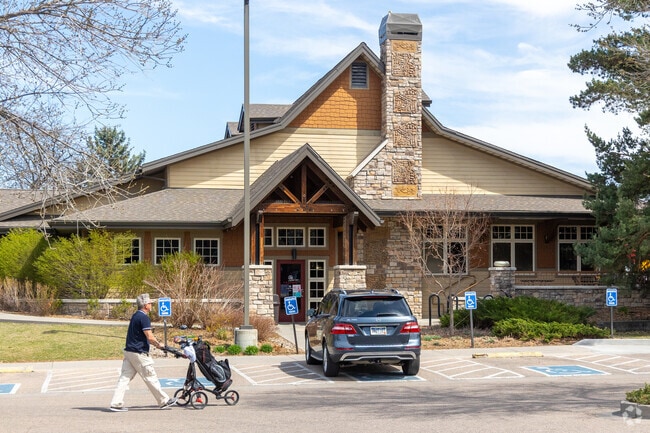 The Landings is just down the street from the Collindale Golf Course.