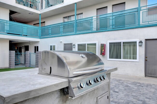 The Hendrix, Las Vegas, NV 89109 - photo 3