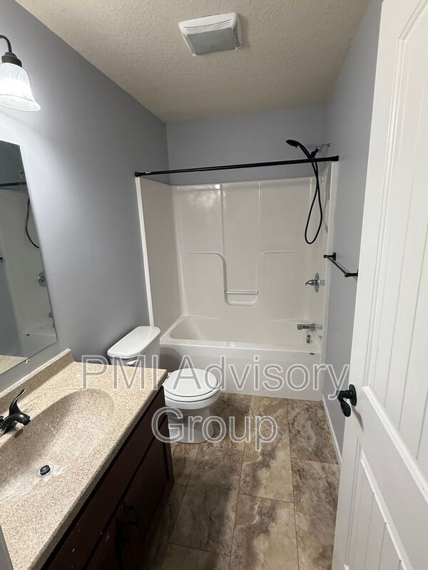 2713 SE Taurus Ct, Topeka, KS 66605