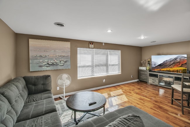 20 South St unit 2, Buffalo, NY 14204 - photo 2