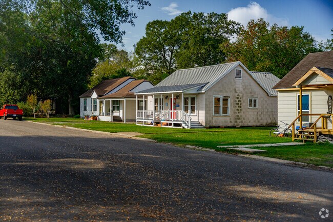 The vacancy rate of Silsbee is 4%.